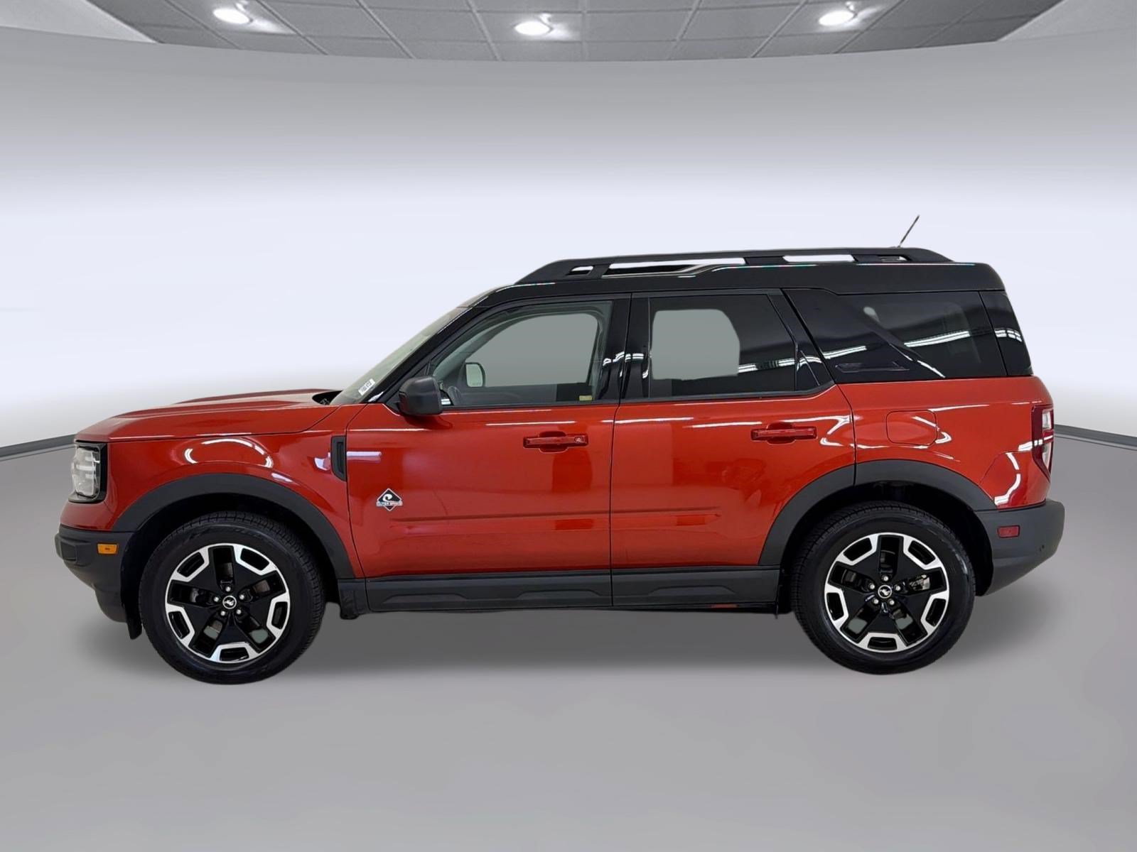 Certified 2022 Ford Bronco Sport Outer Banks w/ Tech Package AWD/4WD image 2