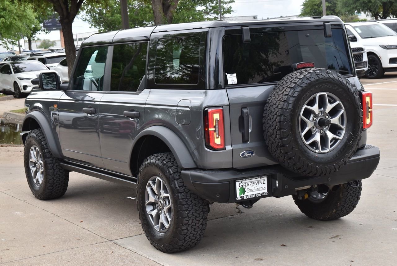 Certified 2025 Ford Bronco Badlands image 5