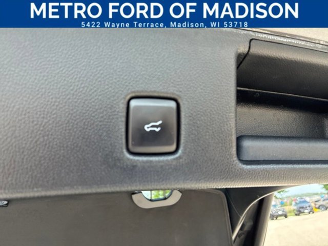 Certified 2023 Ford Escape Platinum AWD/4WD image 40