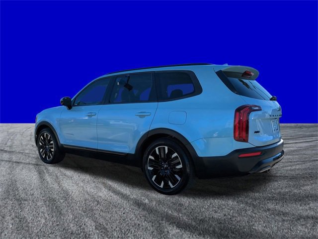 Used 2022 Kia Telluride SX w/ SX Prestige Package image 3