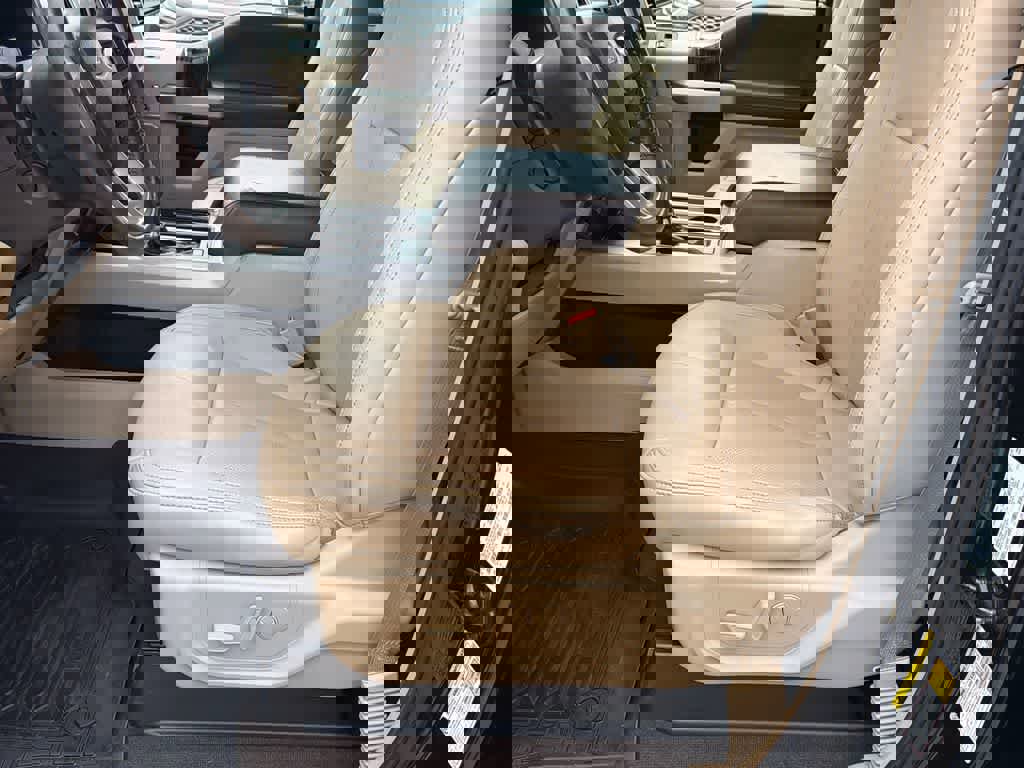 Certified 2020 Ford F150 Lariat w/ Equipment Group 502A Luxury image 10