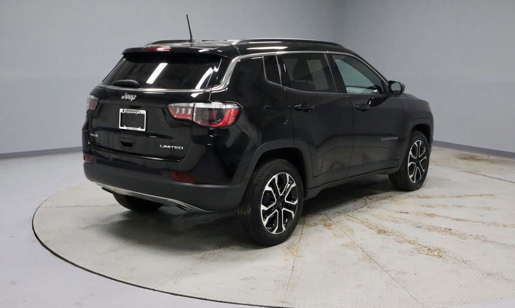 Used 2023 Jeep Compass Limited AWD/4WD image 5