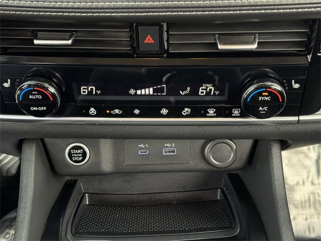 Used 2021 Nissan Rogue SV w/ Premium Package image 16