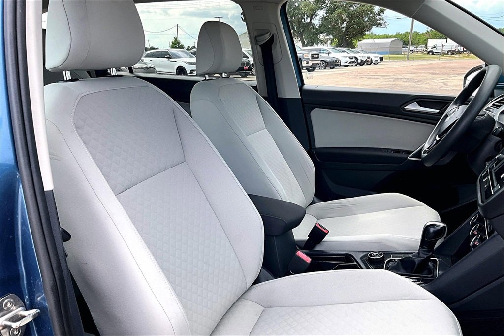 Used 2020 Volkswagen Tiguan S image 30