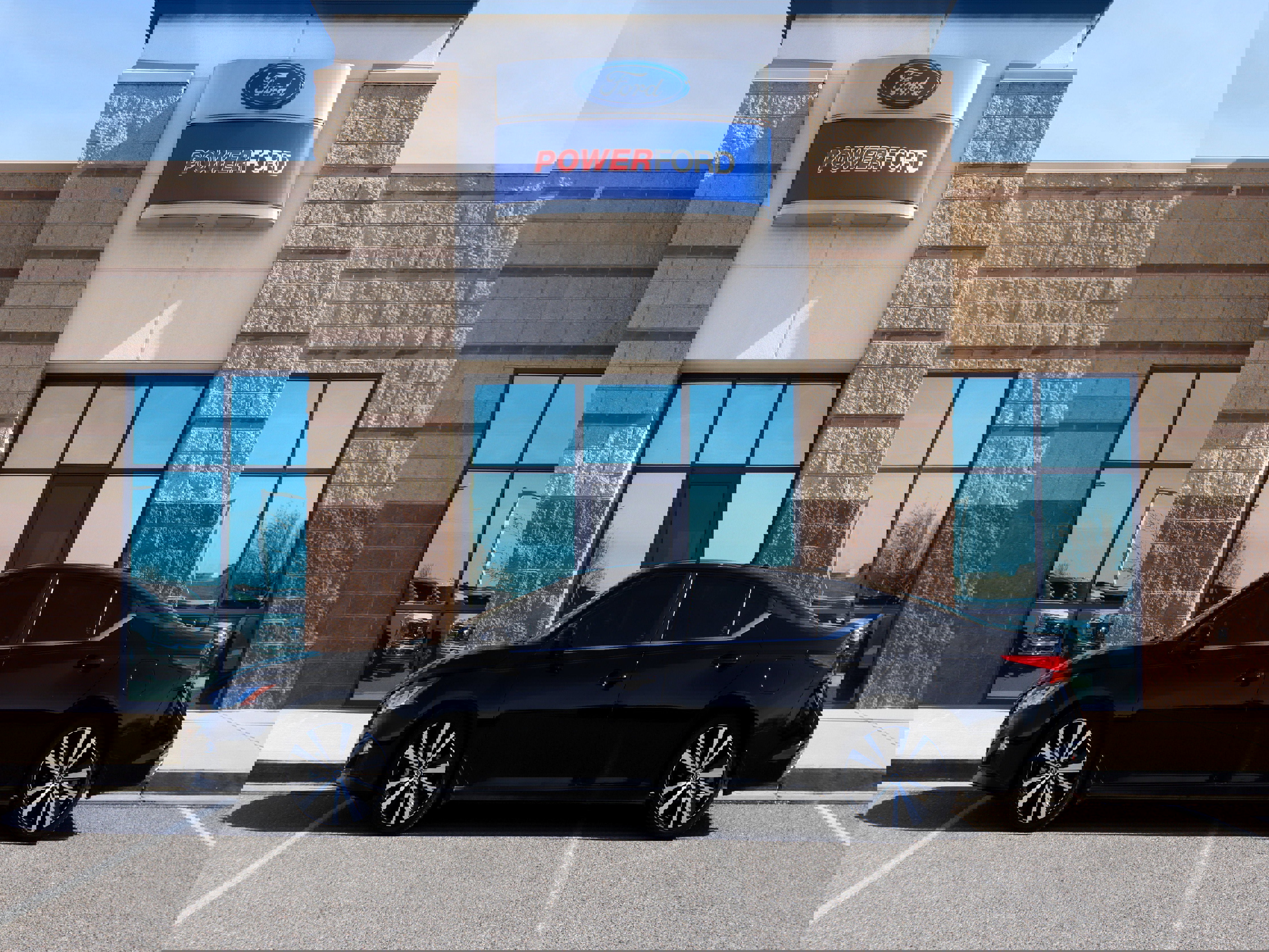 Used 2022 Nissan Altima 2.5 SR image 2