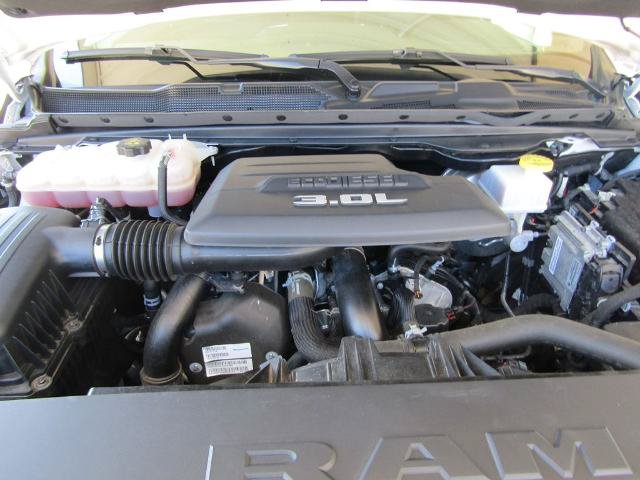 Used 2023 RAM 1500 Laramie AWD/4WD image 30