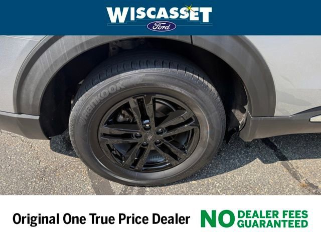 Certified 2022 Ford Explorer XLT w/ Equipment Group 202A image 29