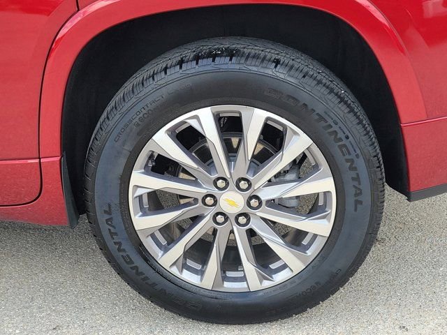 Used 2023 Chevrolet Traverse Premier w/ LPO, Floor Liner Package FWD image 10
