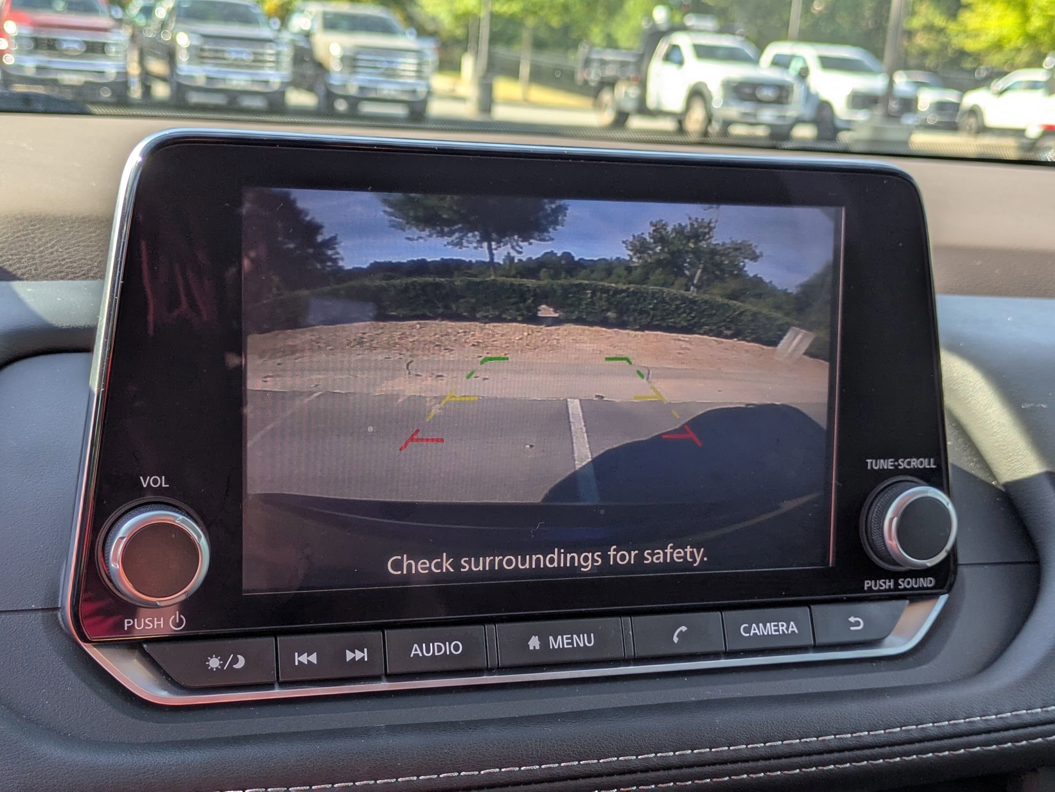 Used 2023 Nissan Rogue S image 23