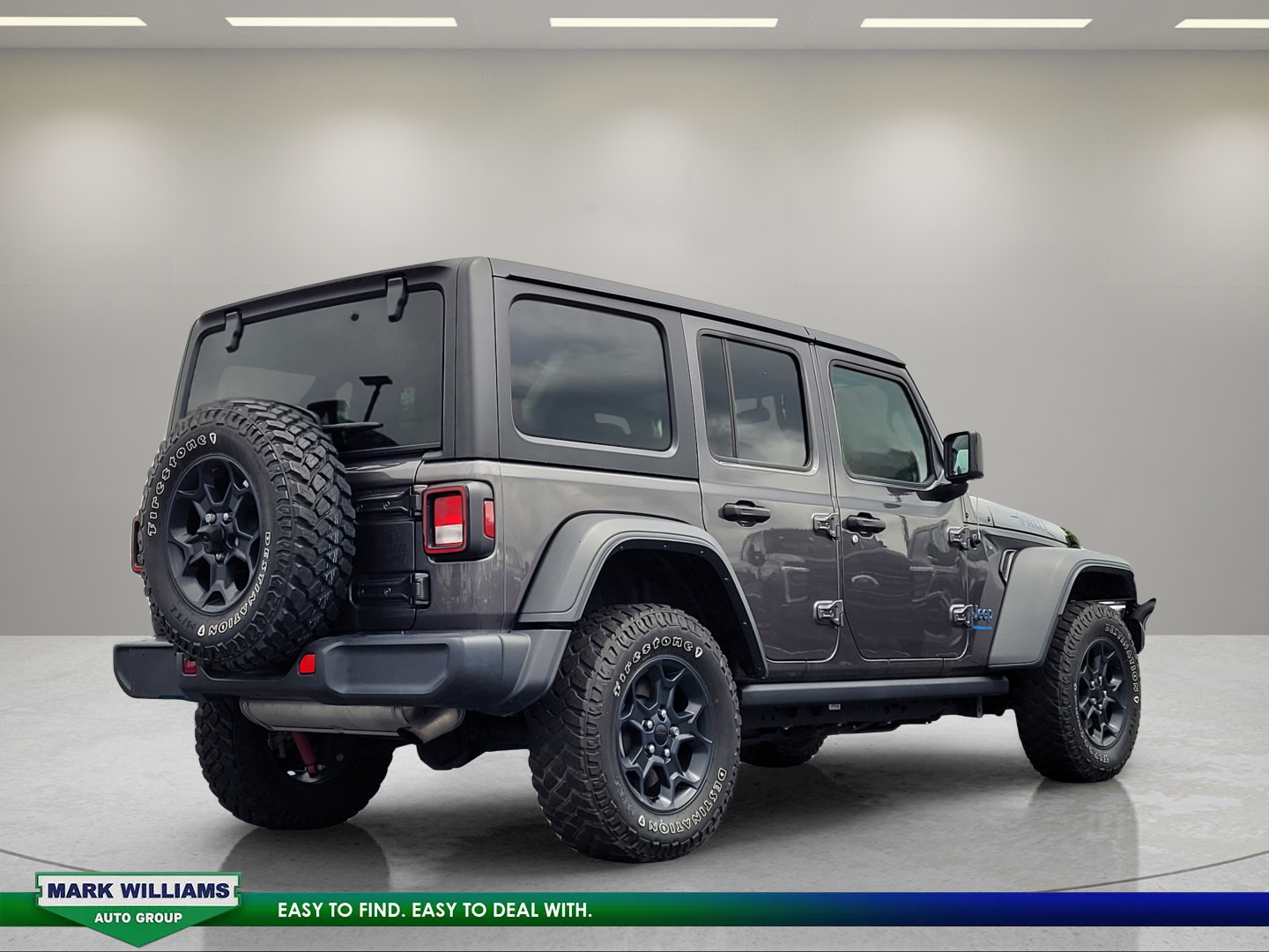Used 2023 Jeep Wrangler Unlimited w/ Convenience Group AWD/4WD image 4