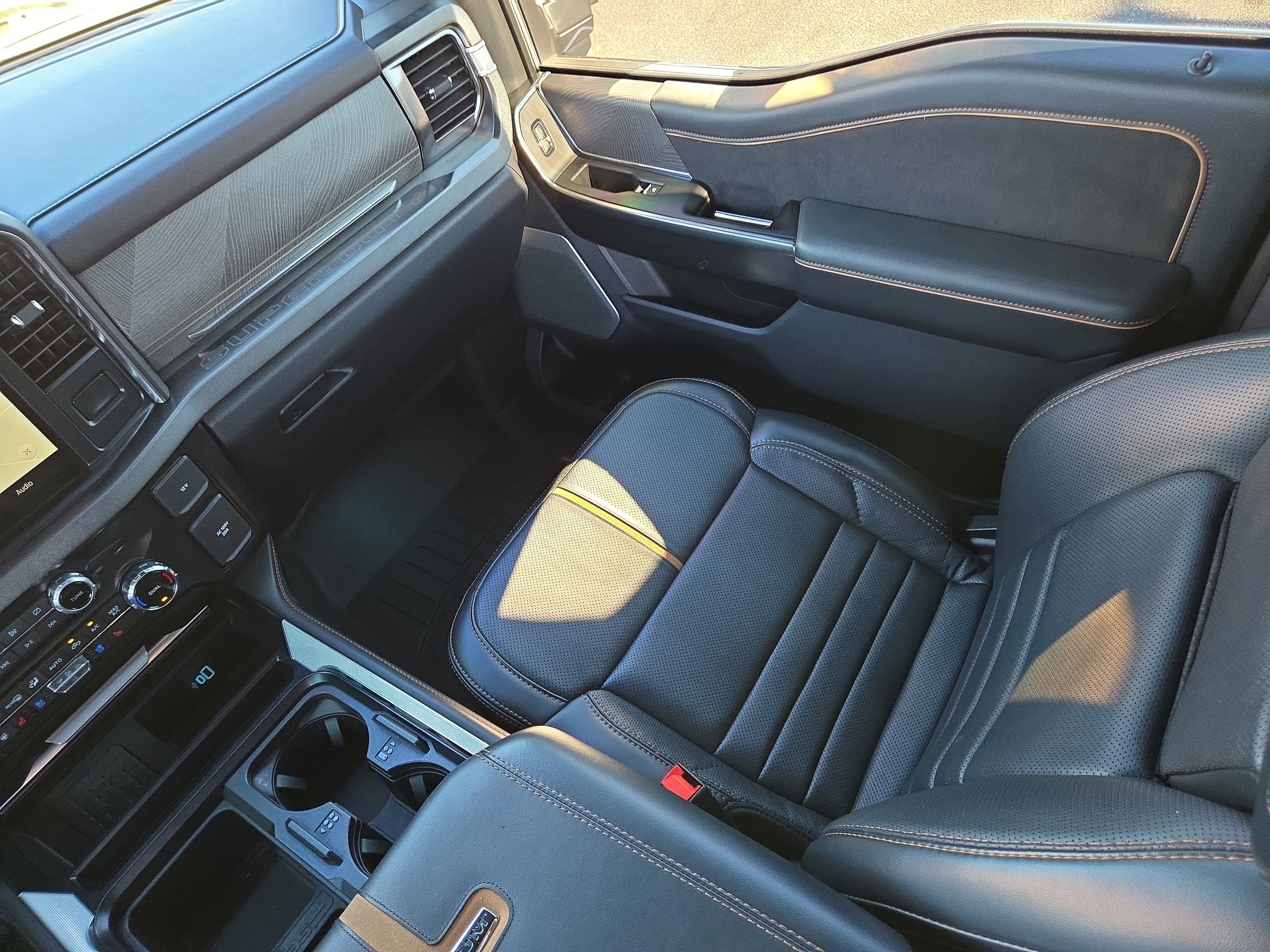 Certified 2023 Ford F450 Platinum w/ FX4 Off-Road Package image 17