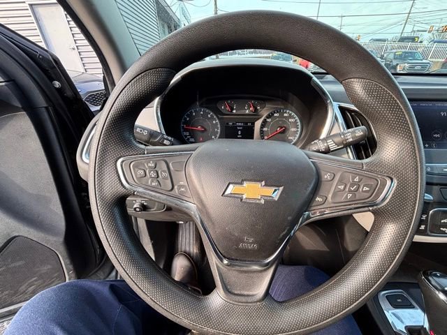 Used 2020 Chevrolet Equinox LS image 11