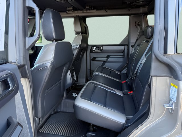 Certified 2025 Ford Bronco Outer Banks w/ Sasquatch Package AWD/4WD image 5