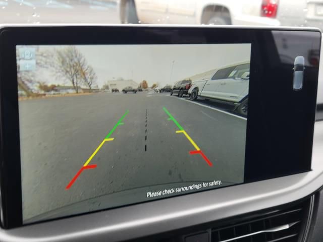 Certified 2024 Ford Escape SE image 32