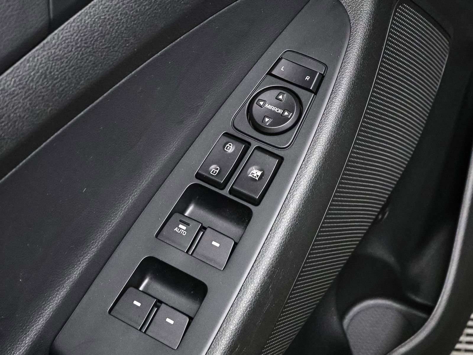 Used 2018 Hyundai Tucson SEL Plus w/ Cargo Package image 18