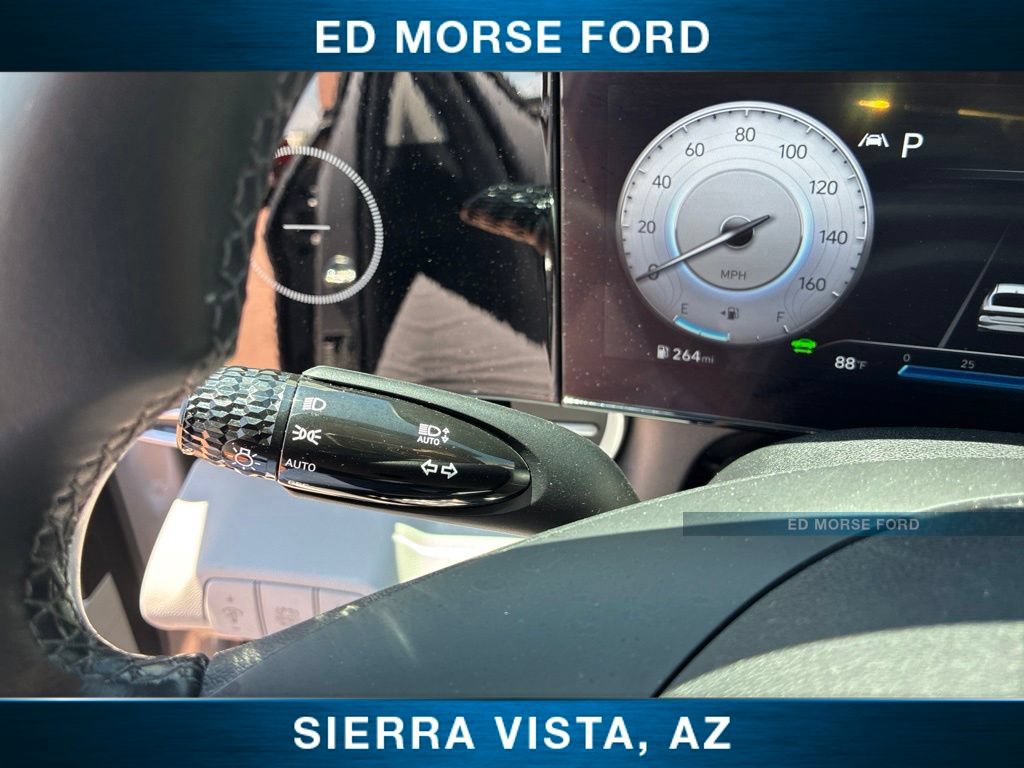 Used 2023 Hyundai Elantra Limited FWD image 30