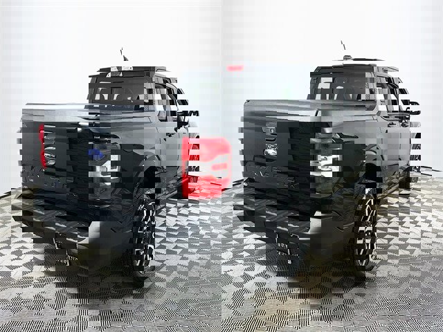 Certified 2022 Ford Maverick Lariat image 3