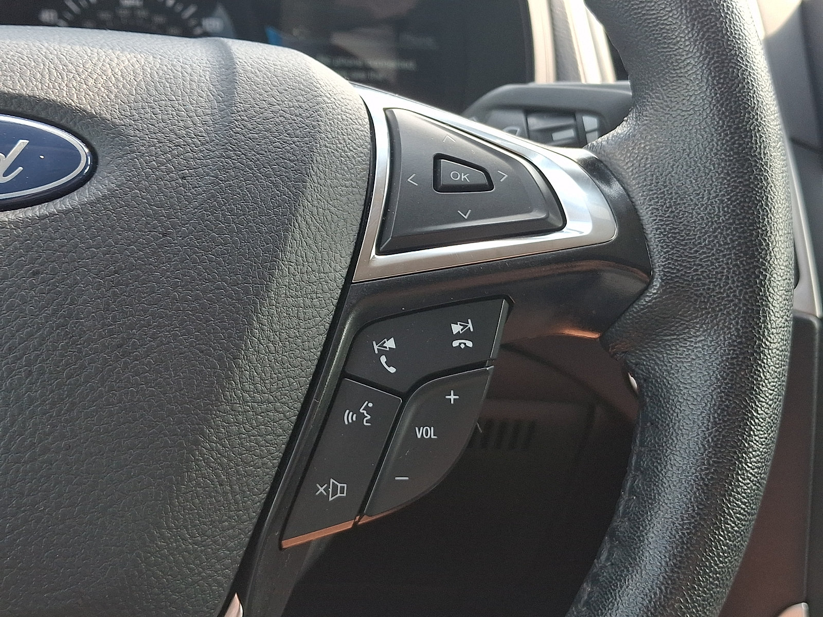 Certified 2024 Ford Edge SEL AWD/4WD image 22