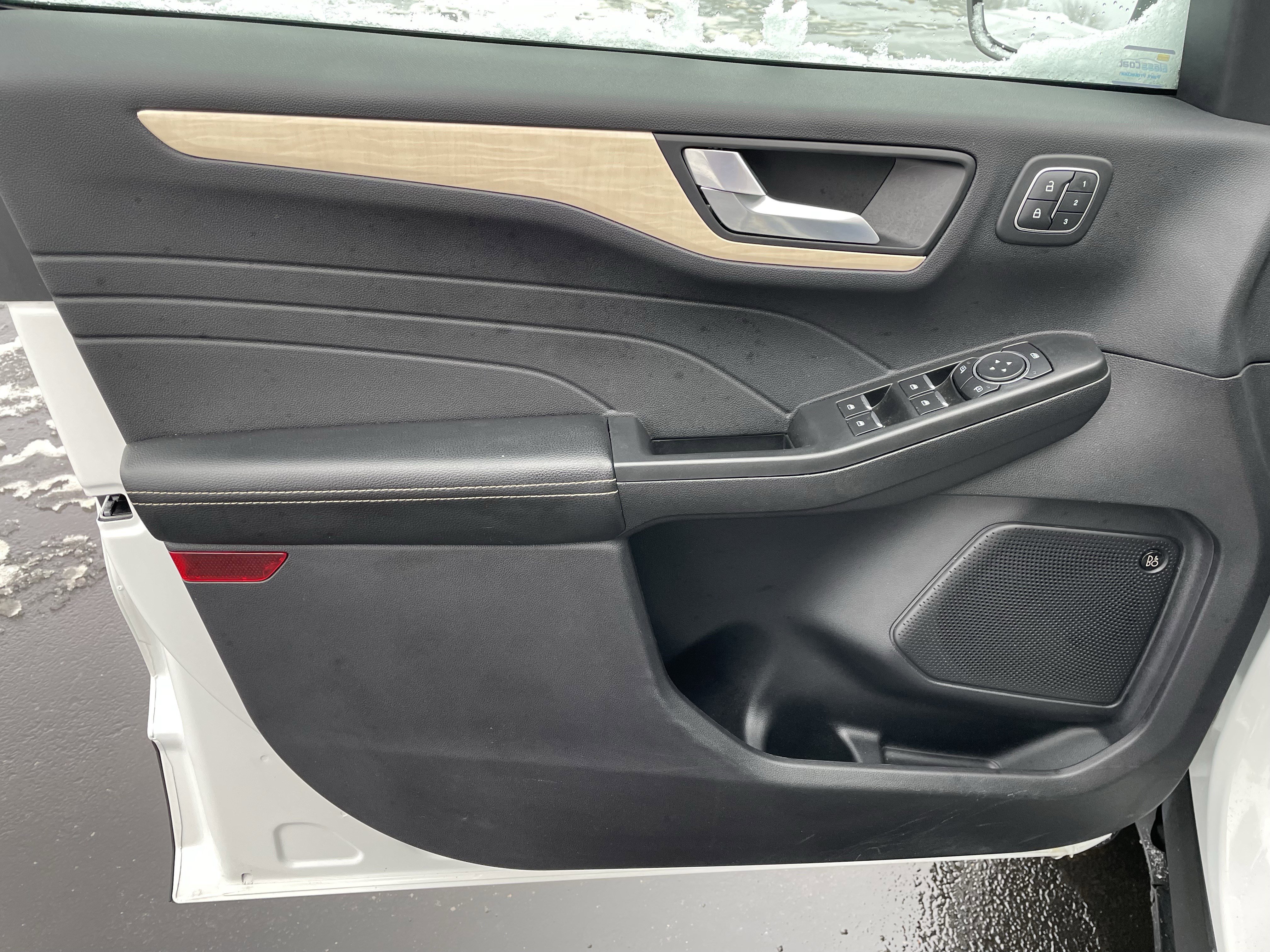 Certified 2022 Ford Escape Titanium w/ Titanium Elite Package image 12