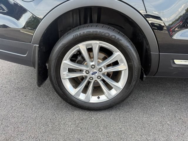 Certified 2018 Ford Explorer XLT w/ Equipment Group 202A AWD/4WD image 10