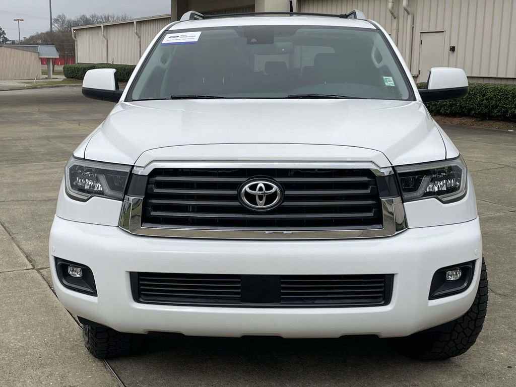Used 2020 Toyota Sequoia SR5 w/ Premium Package image 8
