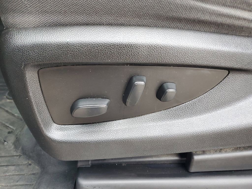 Used 2019 Chevrolet Silverado 1500 LT w/ All Star Edition image 14