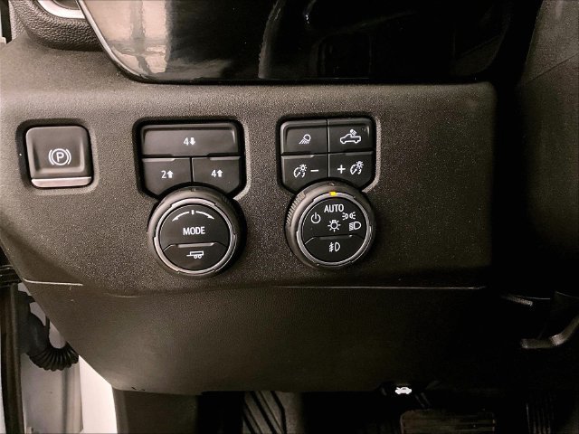 Used 2024 Chevrolet Silverado 2500 LT AWD/4WD image 30