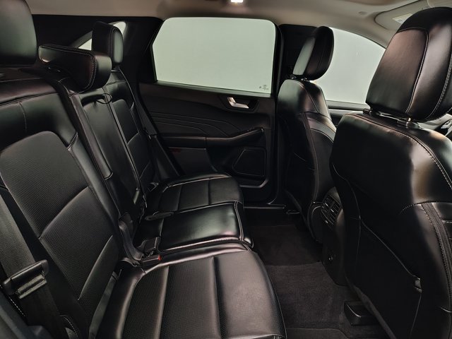 Certified 2025 Ford Escape Platinum AWD/4WD image 30