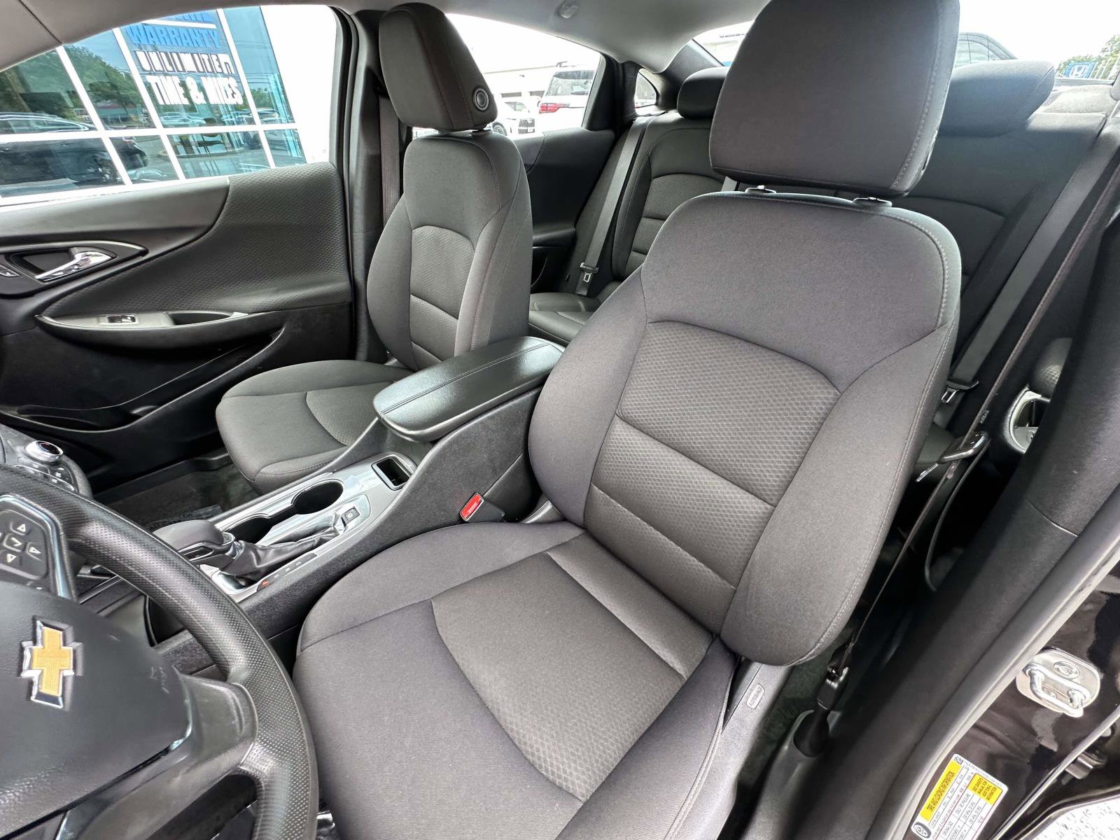 Used 2025 Chevrolet Malibu LT FWD image 19