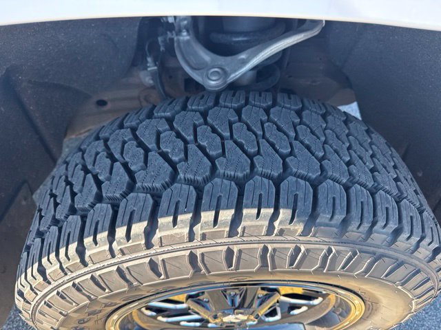 Used 2019 Chevrolet Silverado 1500 LT w/ All-Star Edition AWD/4WD image 9