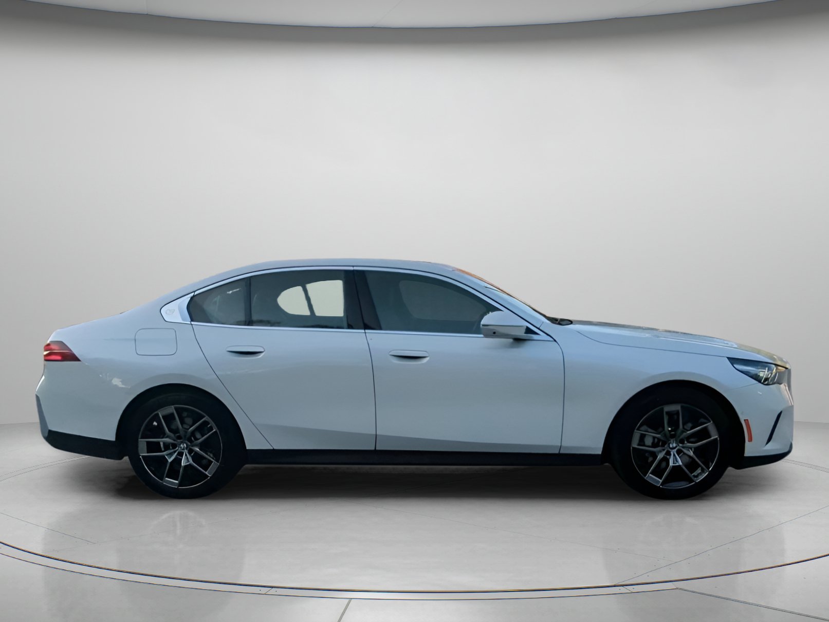 Used 2026 BMW 530i RWD image 33