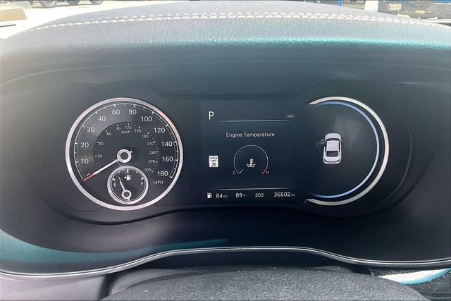 Used 2025 Genesis G70 2.5T RWD image 17