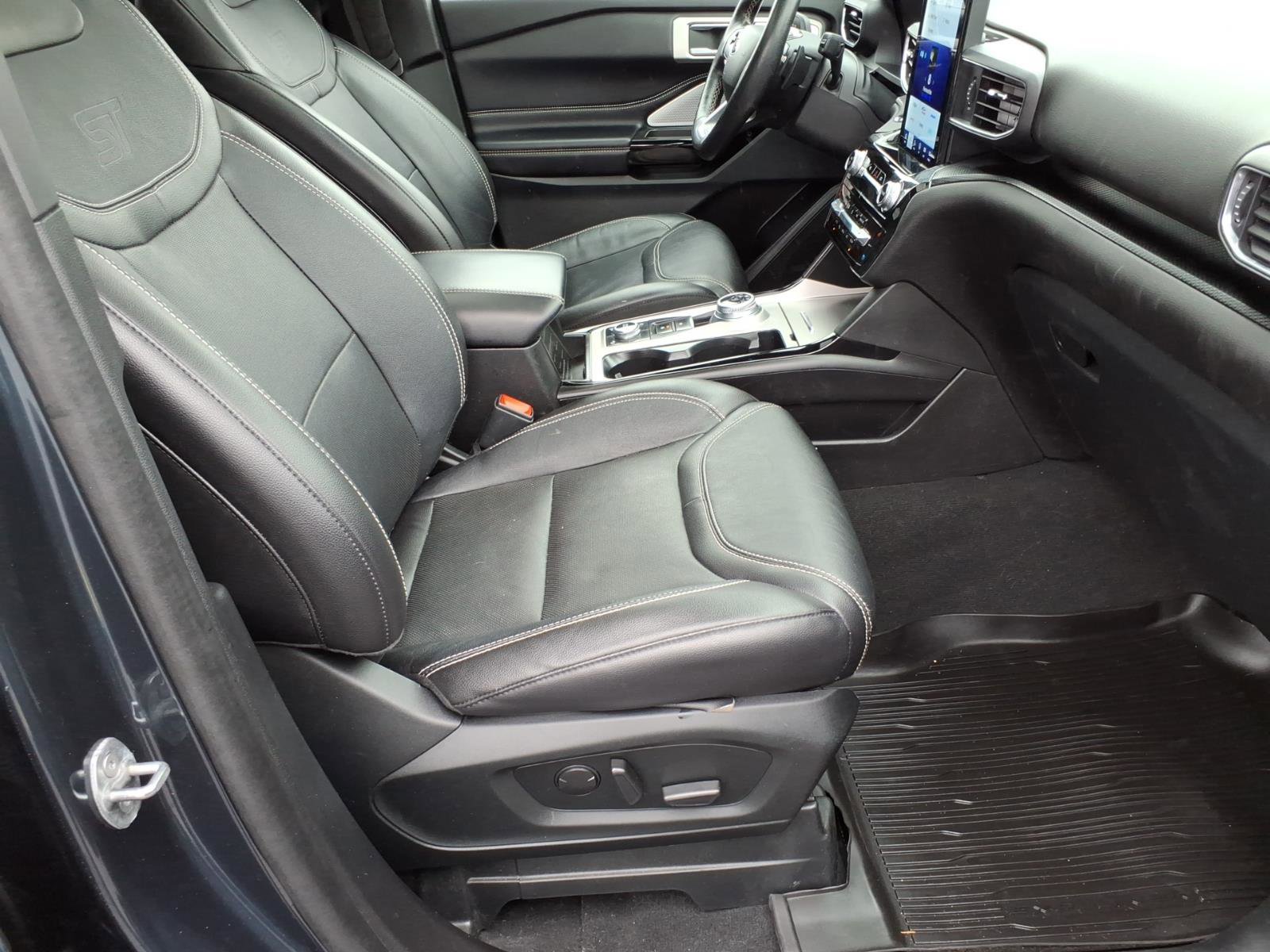 Certified 2022 Ford Explorer ST w/ Equipment Group 401A image 8