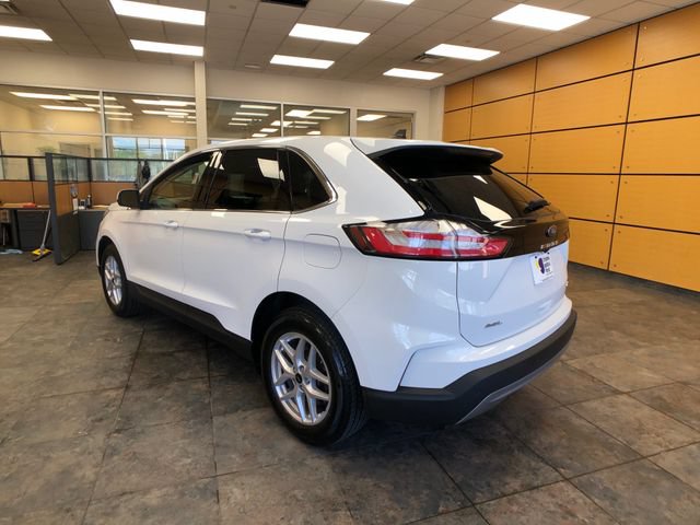 Certified 2024 Ford Edge SEL w/ Convenience Package AWD/4WD image 5