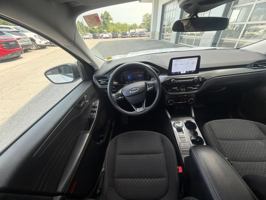 Certified 2025 Ford Escape Active AWD/4WD image 10