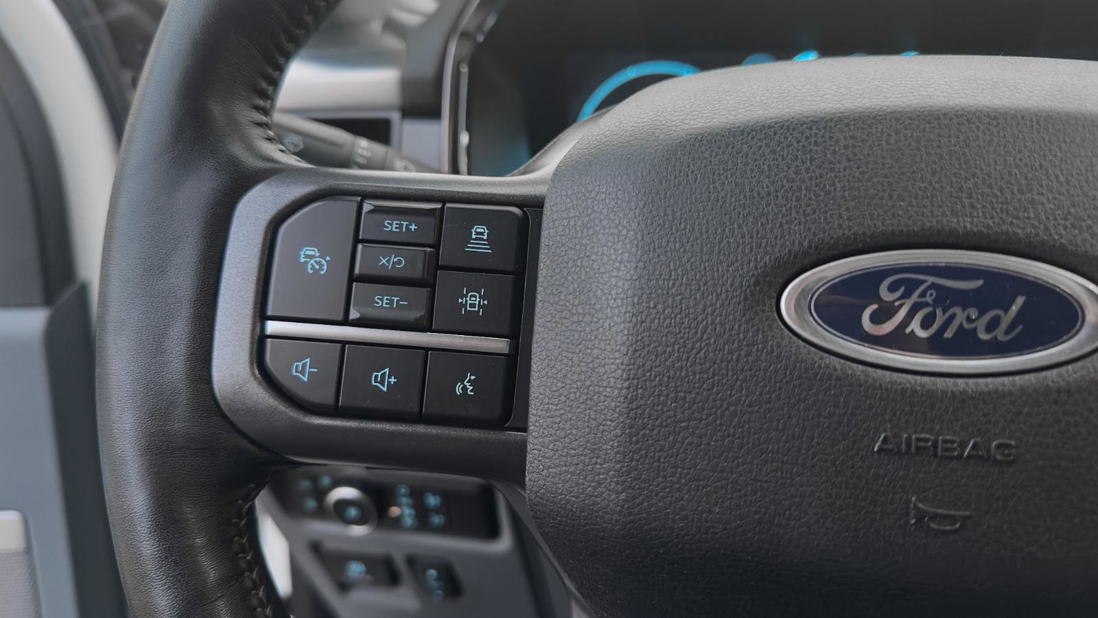 Certified 2023 Ford F150 Lariat w/ Equipment Group 502A High image 28