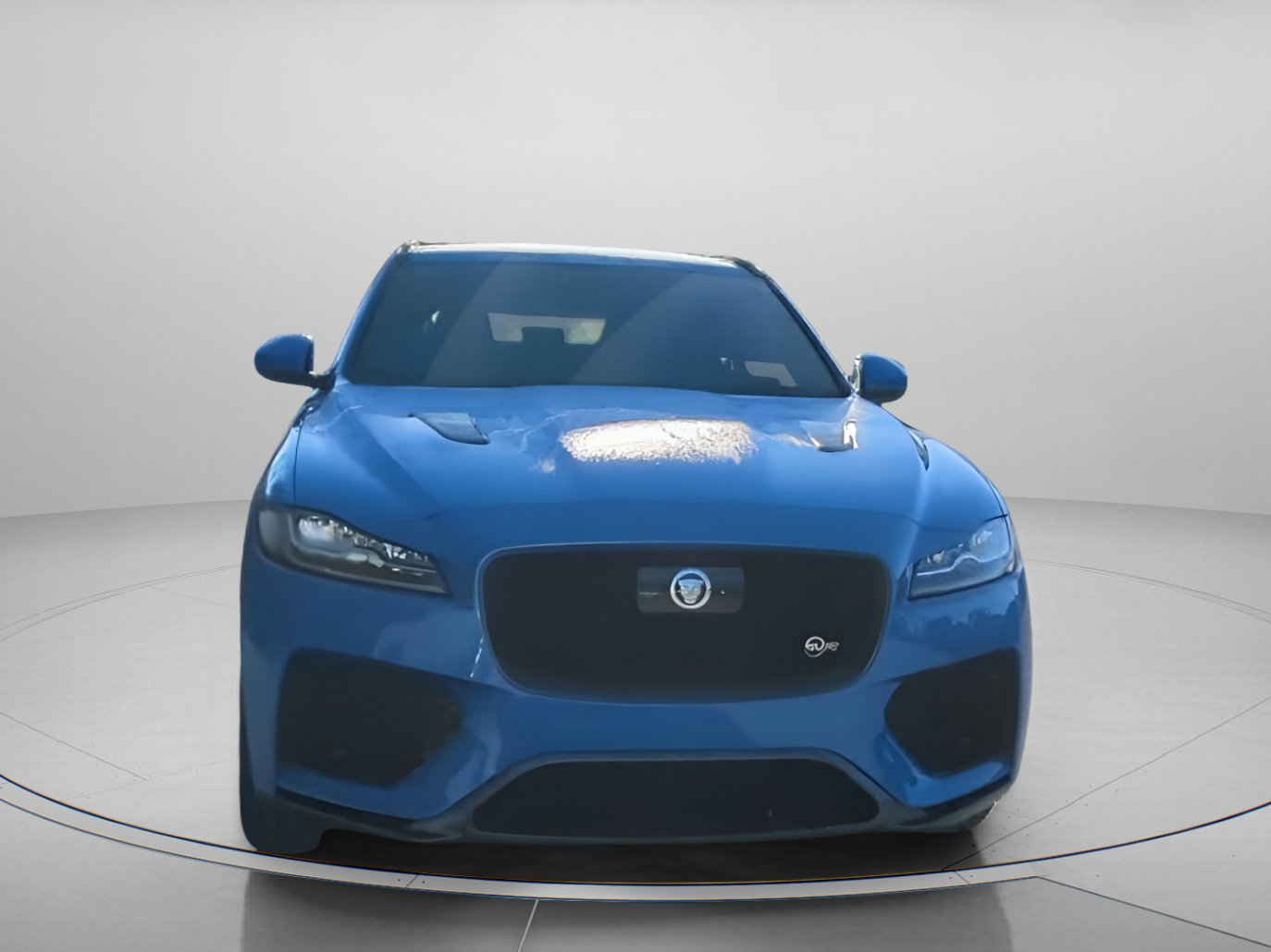 Used 2020 Jaguar F-PACE SVR image 32