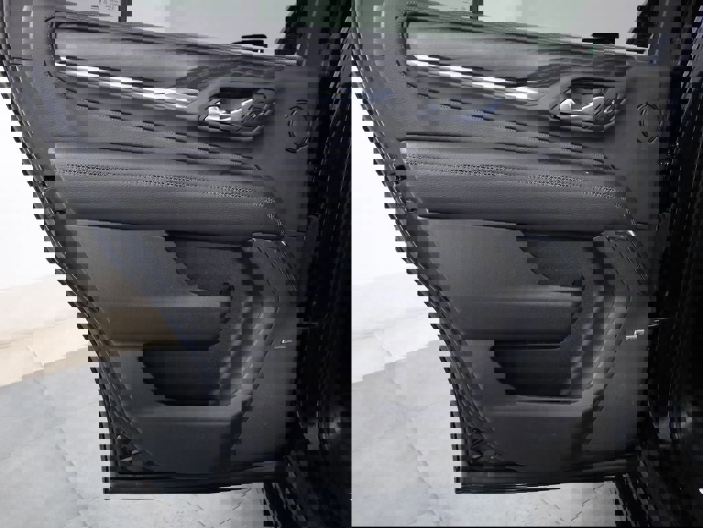 Used 2023 GMC Yukon Denali image 26