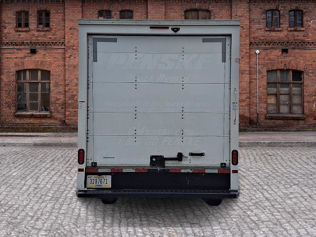 Used 2021 GMC Savana 3500 w/ Power Convenience Package RWD image 5