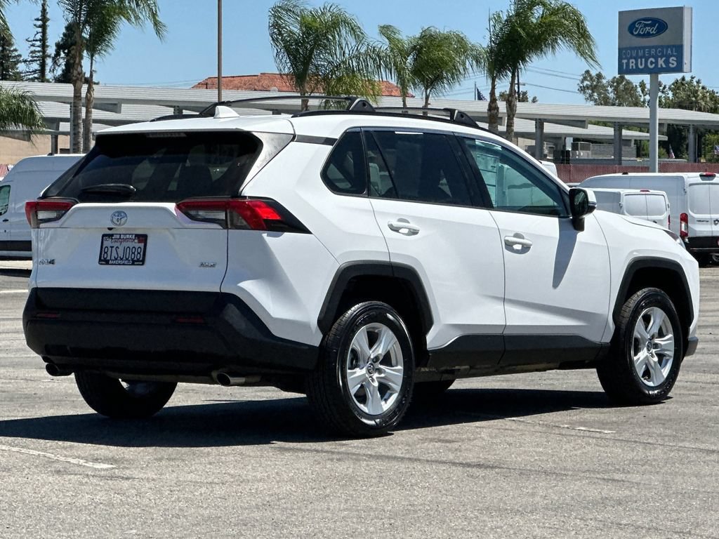 Used 2021 Toyota RAV4 XLE w/ Carpet Mat Package (TMS) FWD image 3