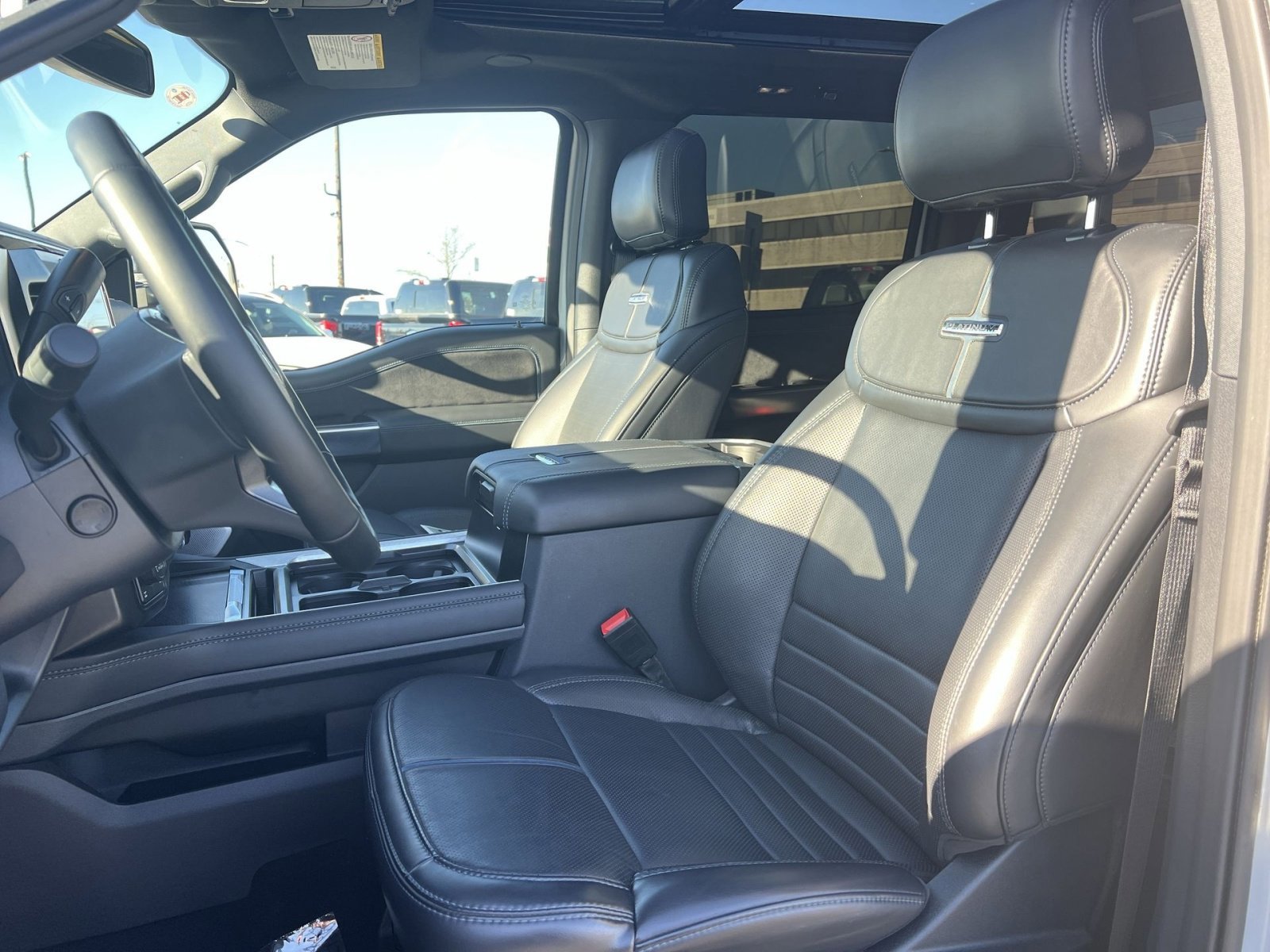 Certified 2025 Ford F350 Platinum w/ Tremor Off-Road Package image 13