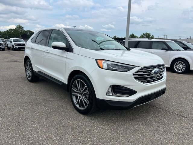 Certified 2024 Ford Edge Titanium w/ Equipment Group 301A AWD/4WD image 3