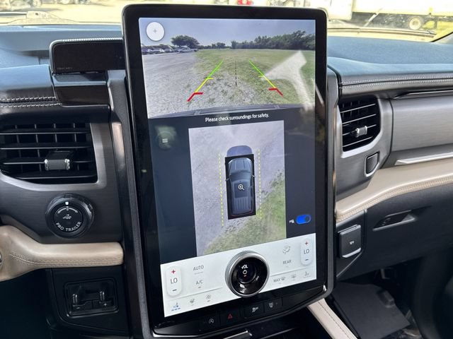 Certified 2023 Ford Expedition Platinum AWD/4WD image 17