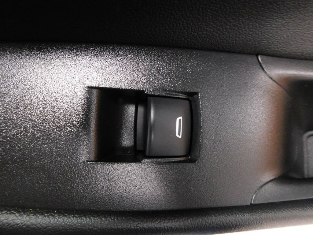Used 2025 Buick Encore GX Preferred FWD image 49