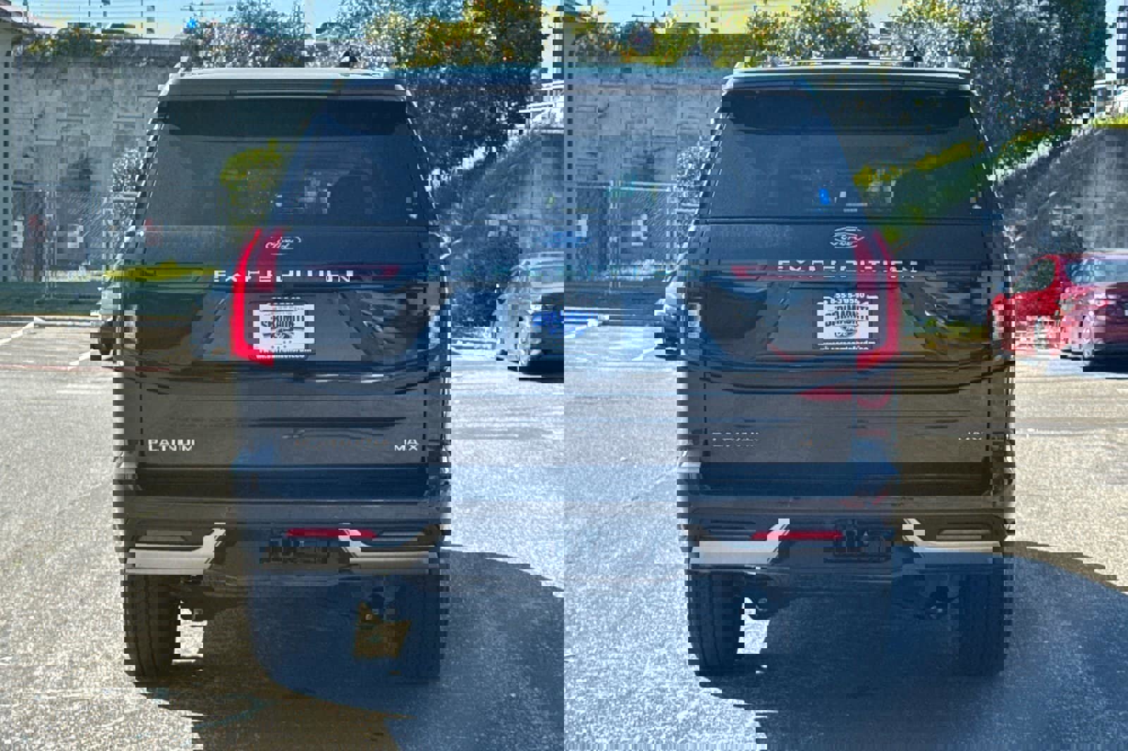 Certified 2025 Ford Expedition Max Platinum image 5