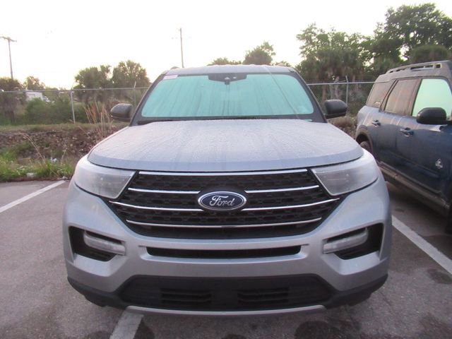Certified 2022 Ford Explorer XLT w/ Equipment Group 202A image 4