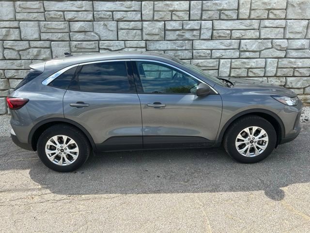 Certified 2023 Ford Escape Active AWD/4WD image 6