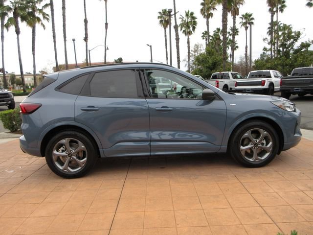 Certified 2024 Ford Escape ST-Line image 2