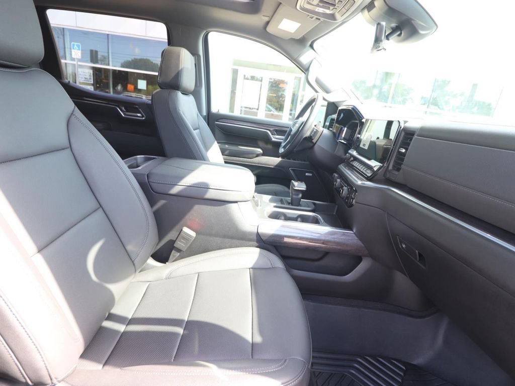 Used 2026 Chevrolet Silverado 1500 LTZ w/ LTZ Premium Package AWD/4WD image 15