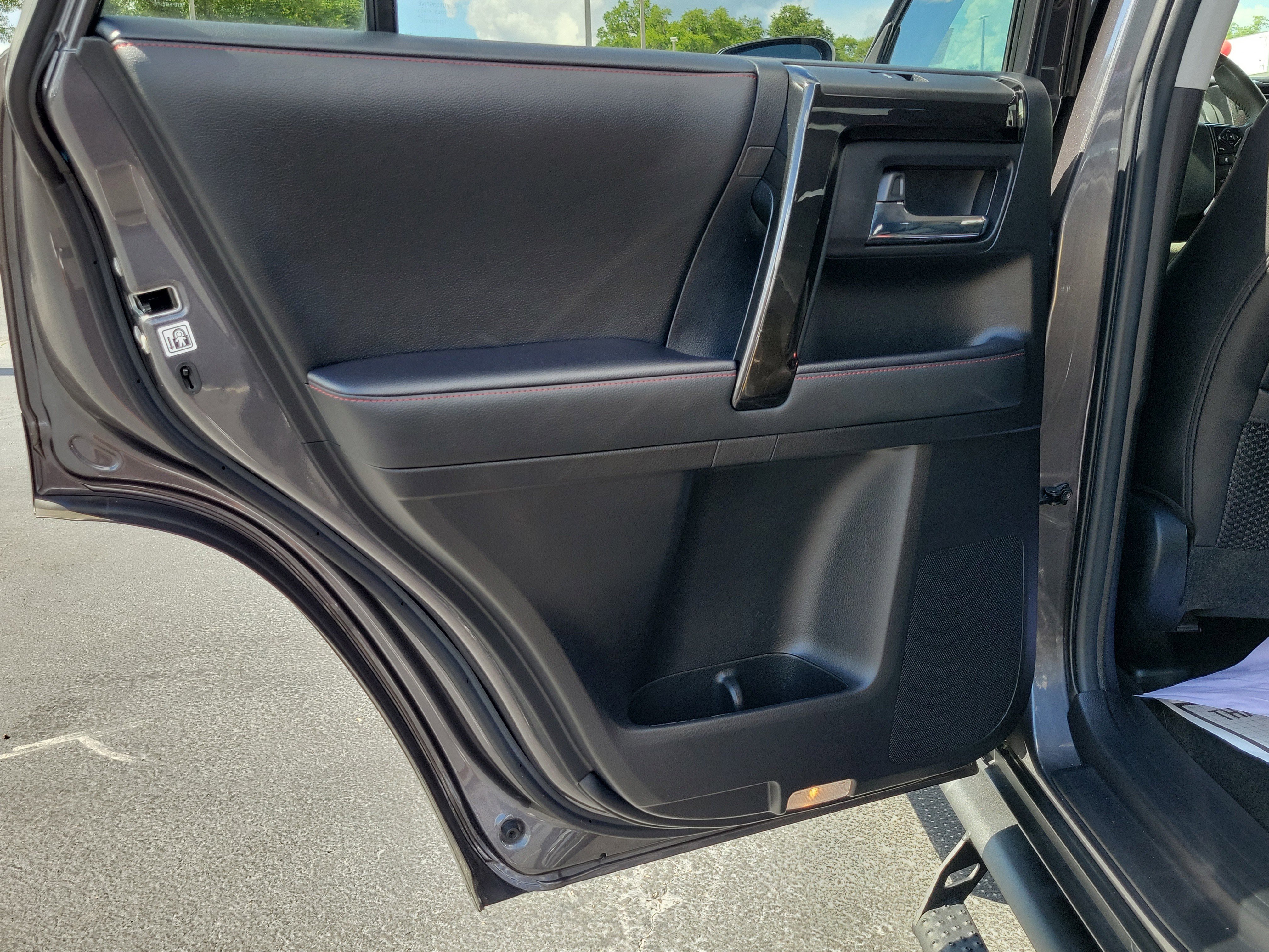 Used 2021 Toyota 4Runner TRD Off-Road Premium w/ Moonroof Package AWD/4WD image 10